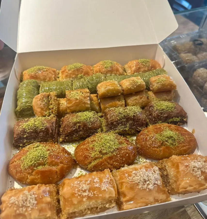 Tez Cafe Baklava Borek Kunefe