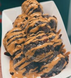 Let’s Eat @ MANU’S Dessert Truck – Cranbourne